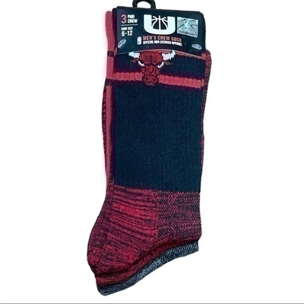 3 Pair Chicago Bulls Men’s Crew Socks - NWT